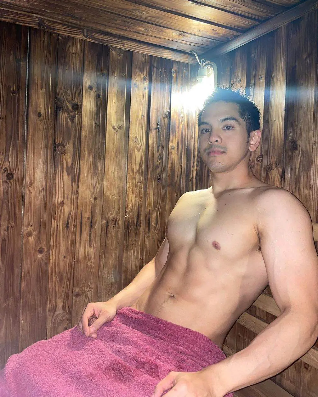 ทรงแด๊ดแซดอย่างเสว