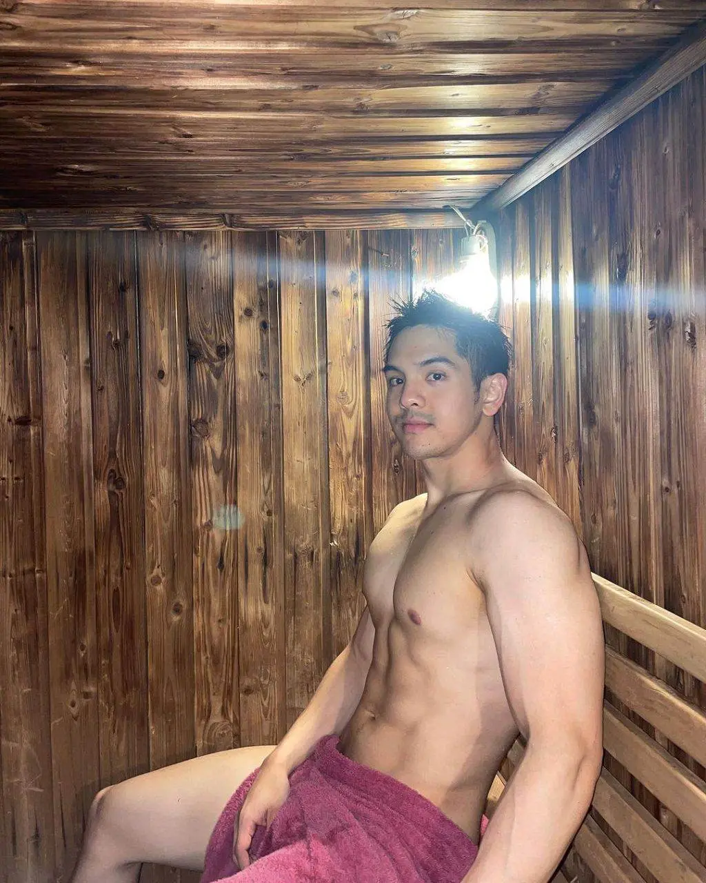 ทรงแด๊ดแซดอย่างเสว