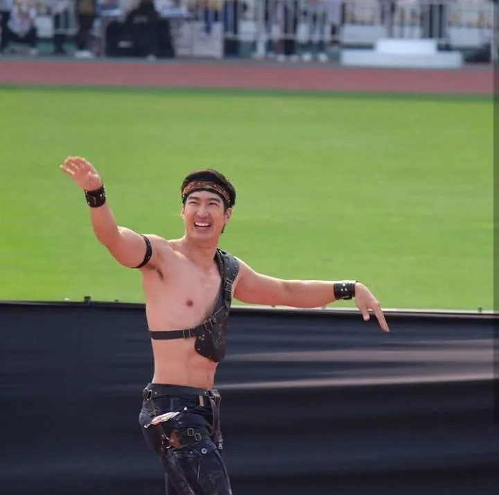 คลั่งรักเฮีย เพลียก็ยอม