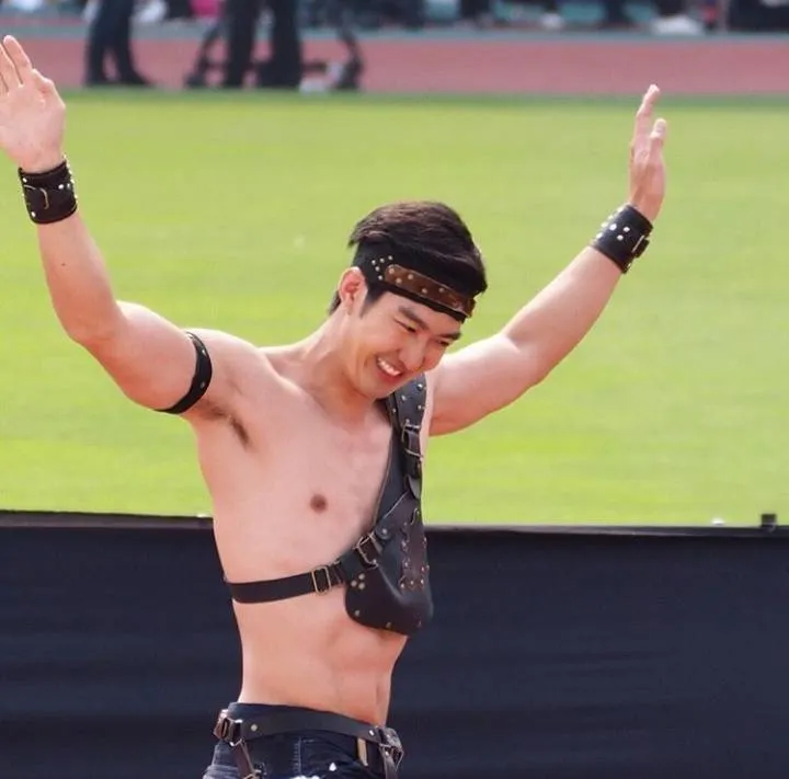 คลั่งรักเฮีย เพลียก็ยอม