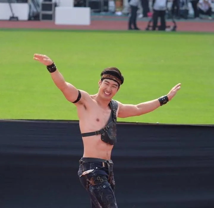 คลั่งรักเฮีย เพลียก็ยอม