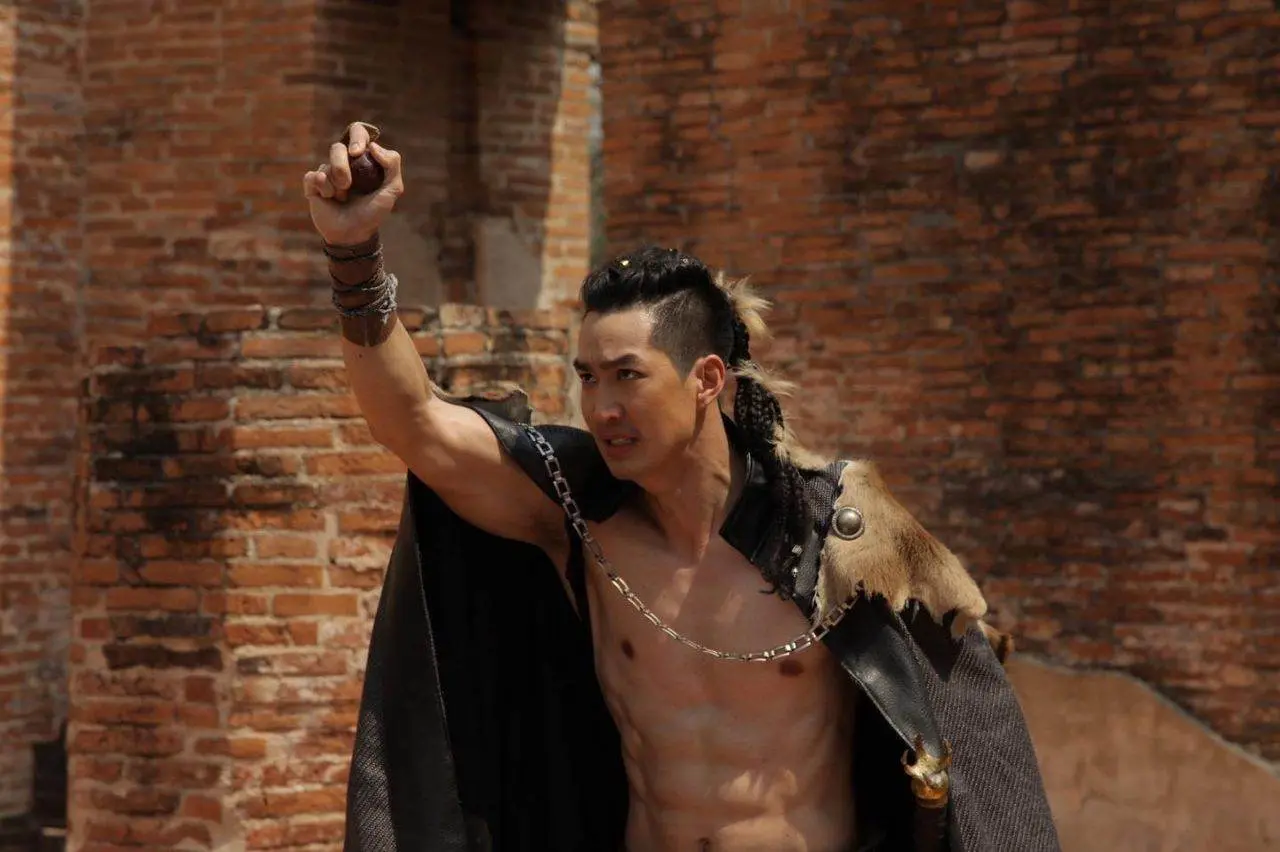 คลั่งรักเฮีย เพลียก็ยอม