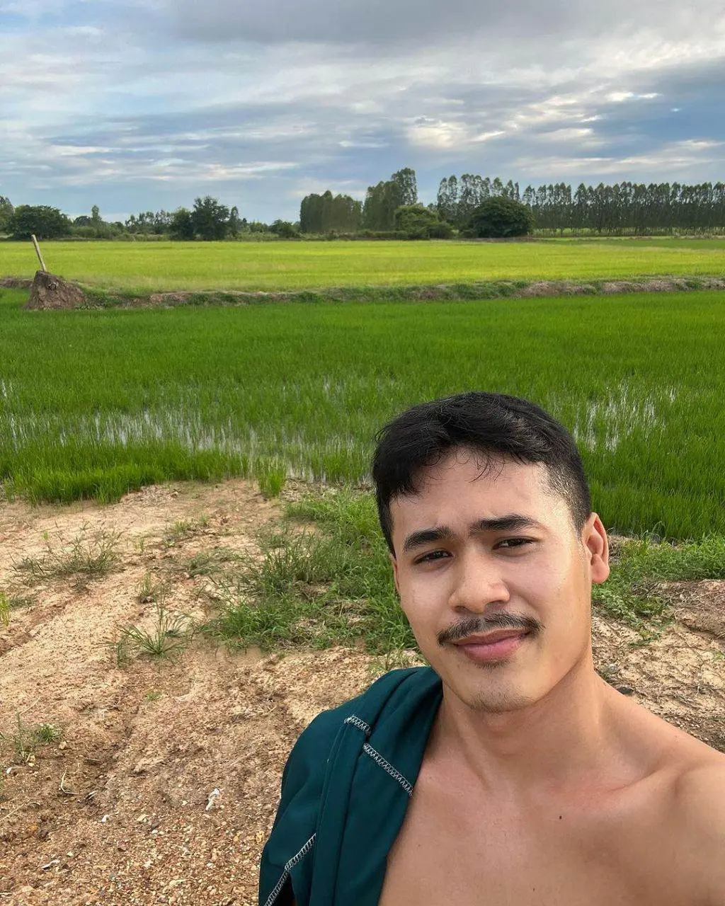 พ่อเด็กบ้านๆคนนี้น่ารักชะมัด