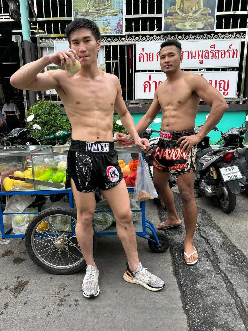 หิว!!น้ำมะพร้าว