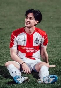 โอบนิธิ วิวรรธนวรางค์ นักแสดงหนุ่มหล่อ แฟนคลับปีศาจแดงแมนยู