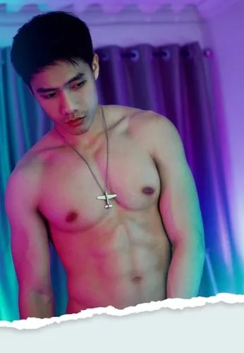 ส่องหนุ่ม แม็ก นิรันดร์กุล เด็กสเก็ตบอร์ด ถอดเสื้อโชว์หุ่นกล้ามซิกแพคแน่น