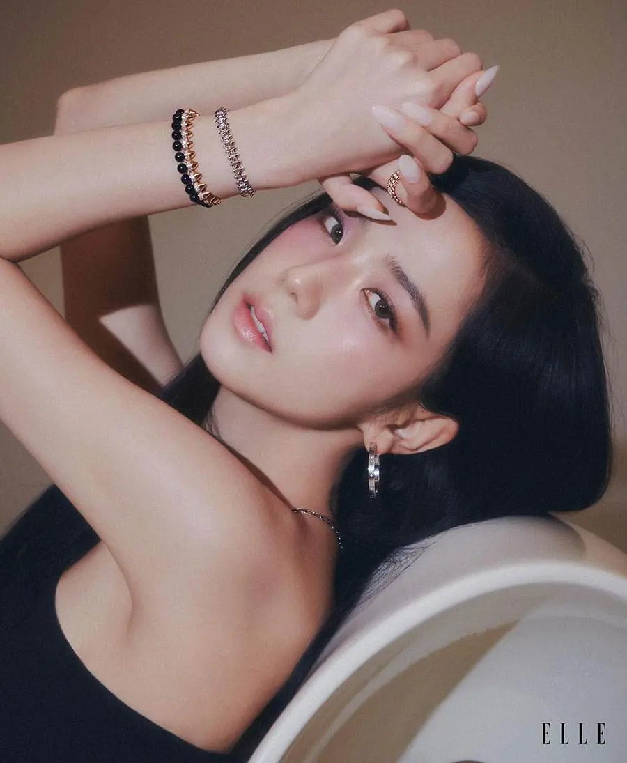 (BLACKPINK) Jisoo @ ELLE Singapore November 2023