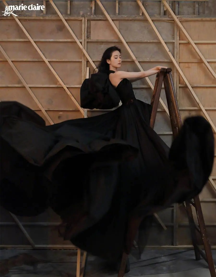 Liu Shishi @ Marie Claire China November 2023