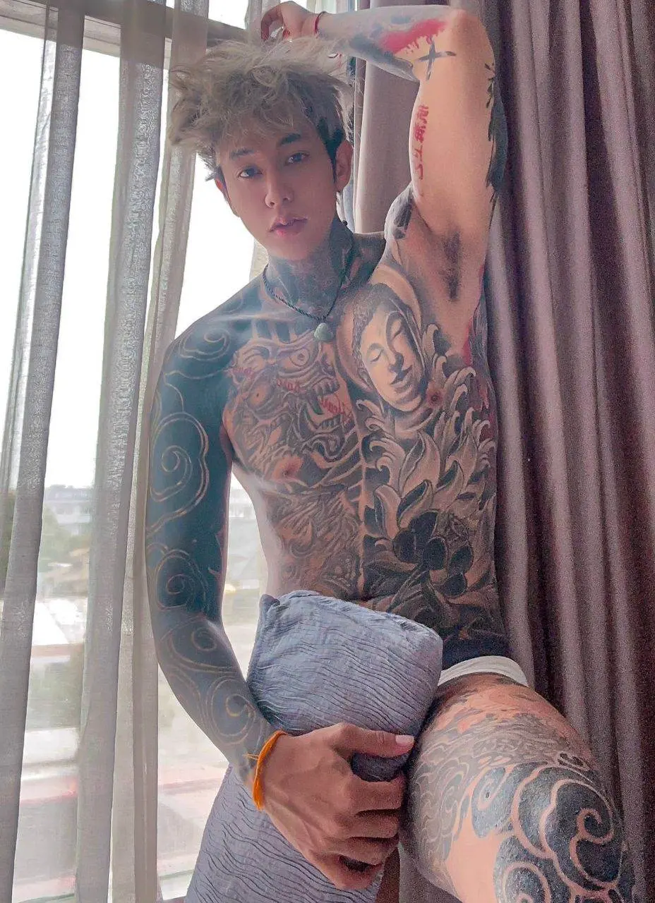 นายแบบสักลาย