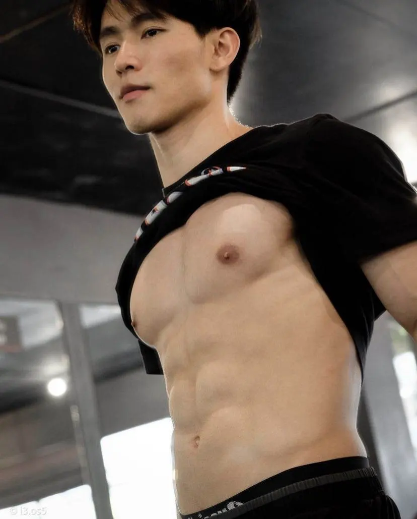 ผู้ชาย นมสวย {29}