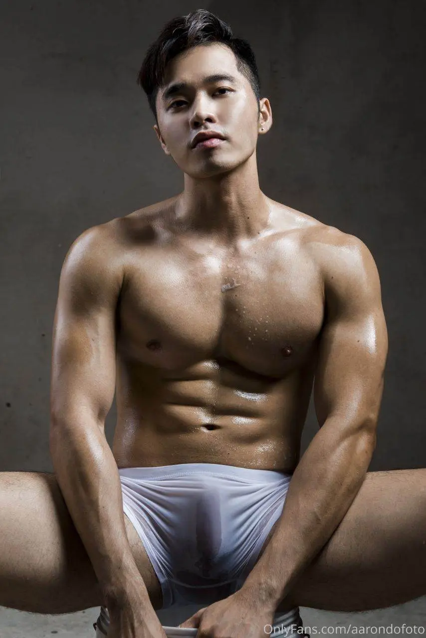 หนุ่มหล่อขึ้นปก 1182.1