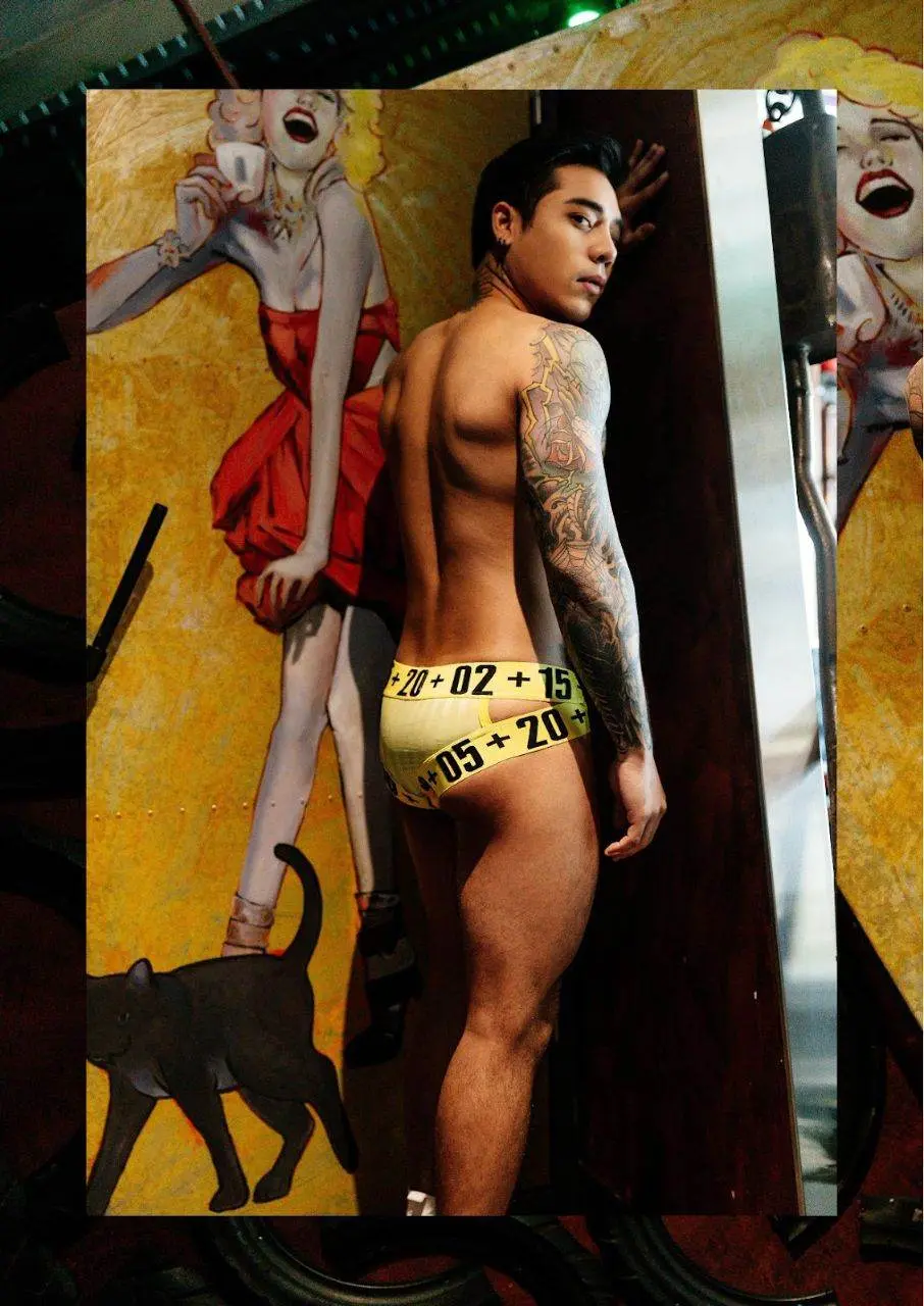 หนุ่มหล่อขึ้นปก 1186.1