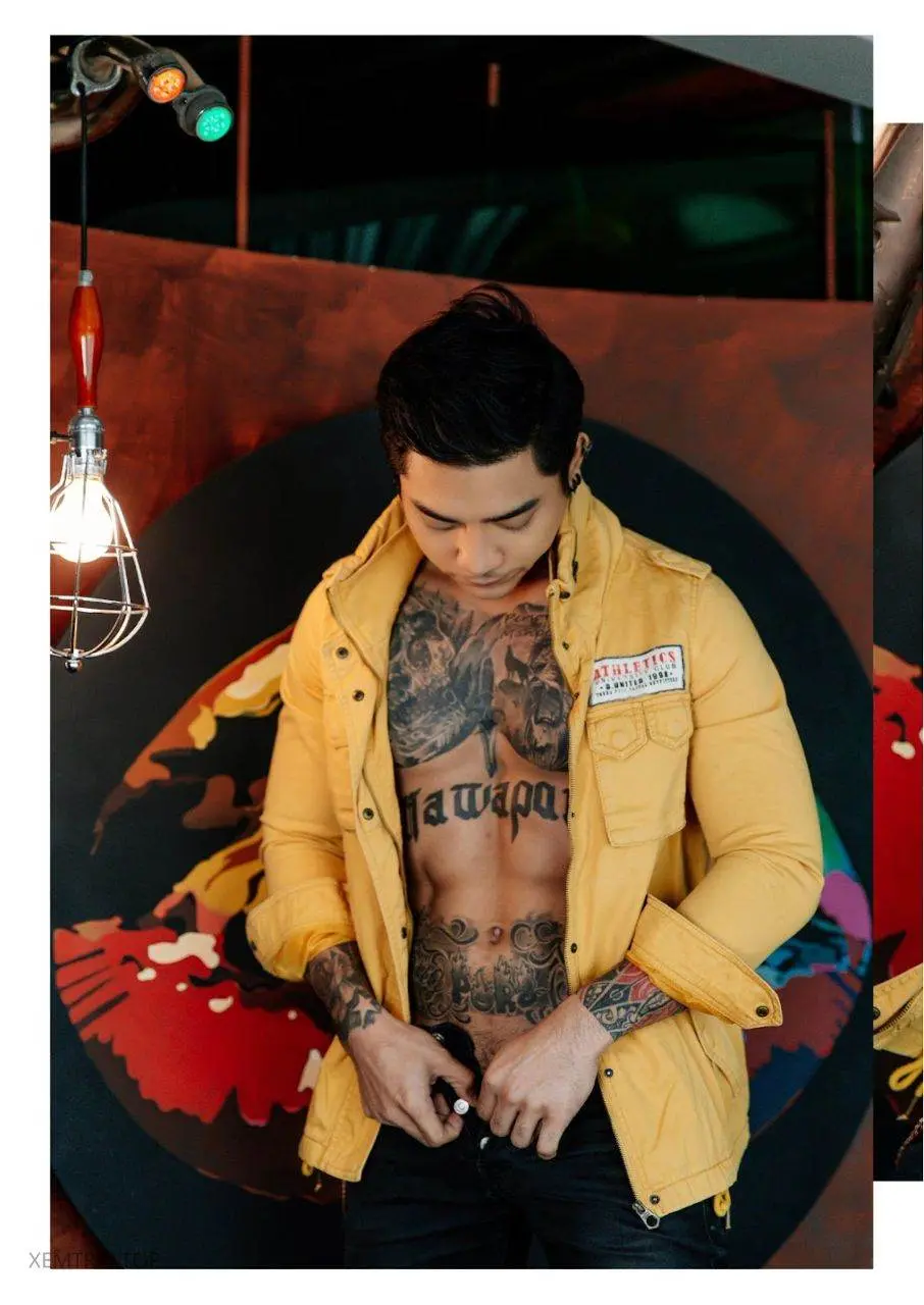 หนุ่มหล่อขึ้นปก 1186.1