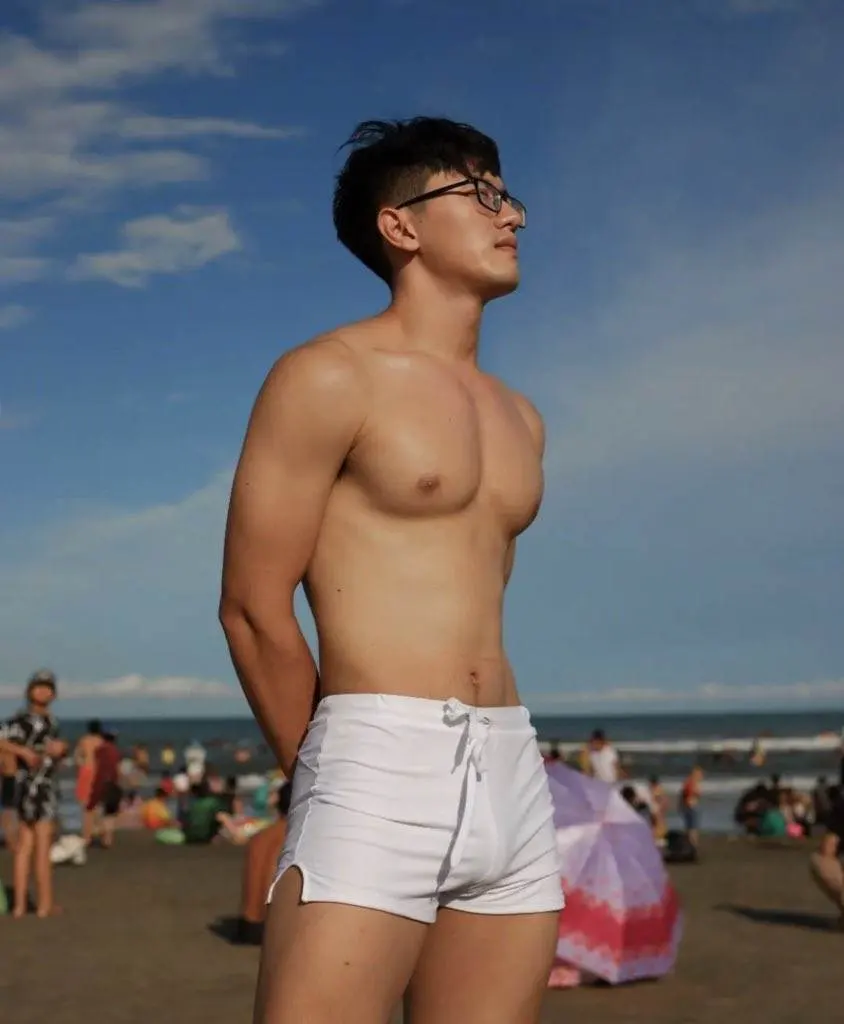 ถอดโชว์เรือนร่าง 2833