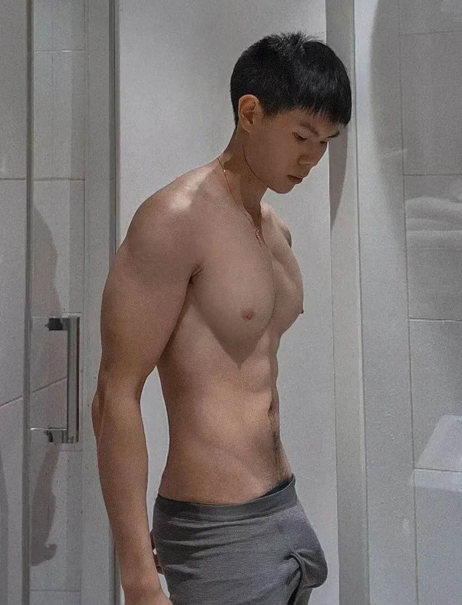 ถอดโชว์เรือนร่าง 2834