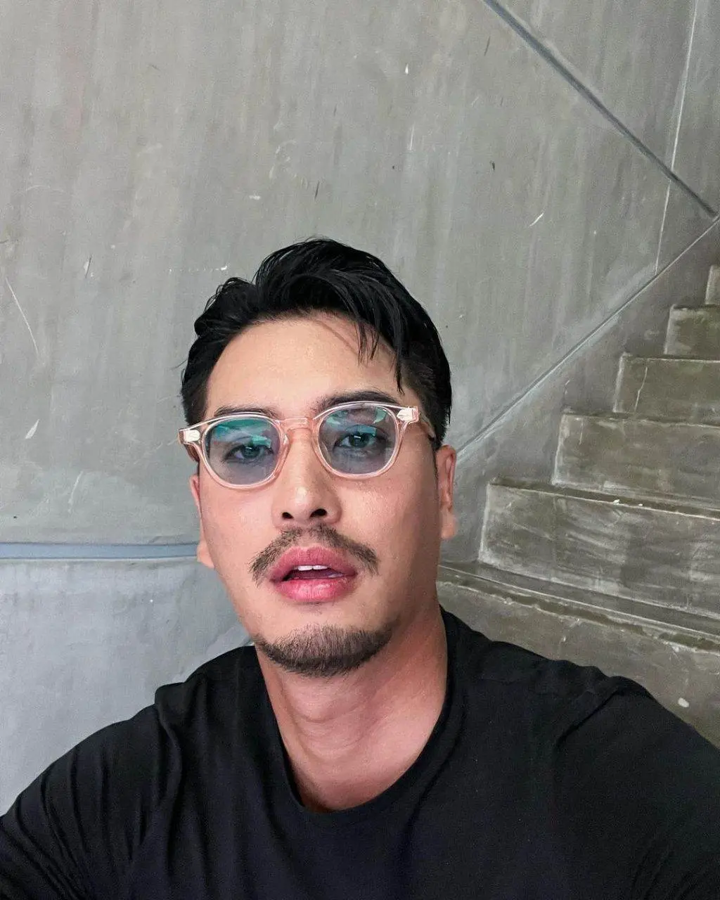 เห็นแล้วหื่นจังพ่อคุ้น