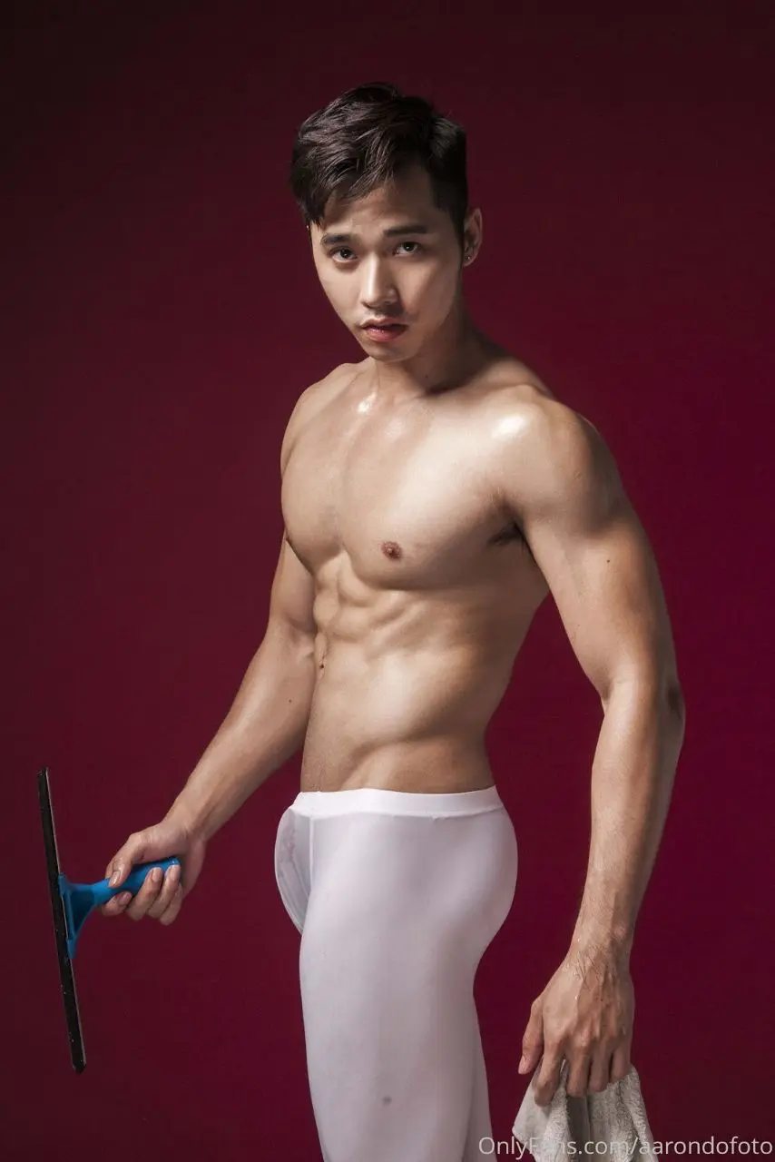 หนุ่มหล่อขึ้นปก 1182.2