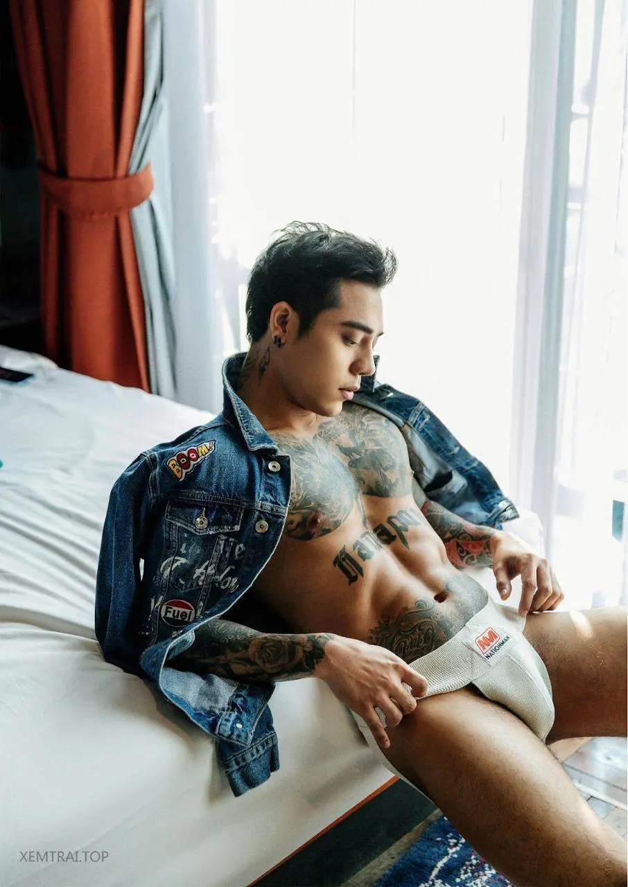 หนุ่มหล่อขึ้นปก 1186.2