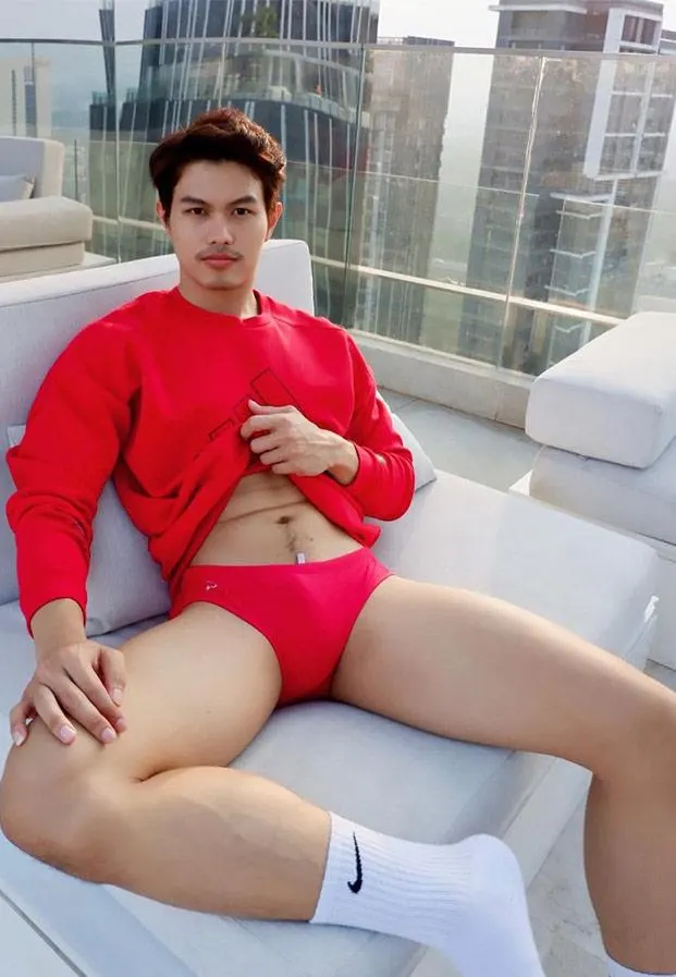 เปิดวาร์ปหนุ่มงานดี เนส นนทกร นายแบบหุ่นแซ่บ พกของใหญ่ สุดฮอตบนทวิตเตอร์