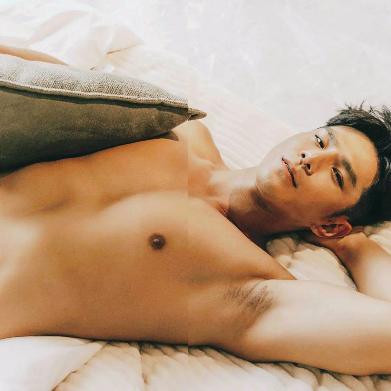ผู้ชายเต็มร้อยให้เพื่อนจับเข้าซอยรัวๆ
