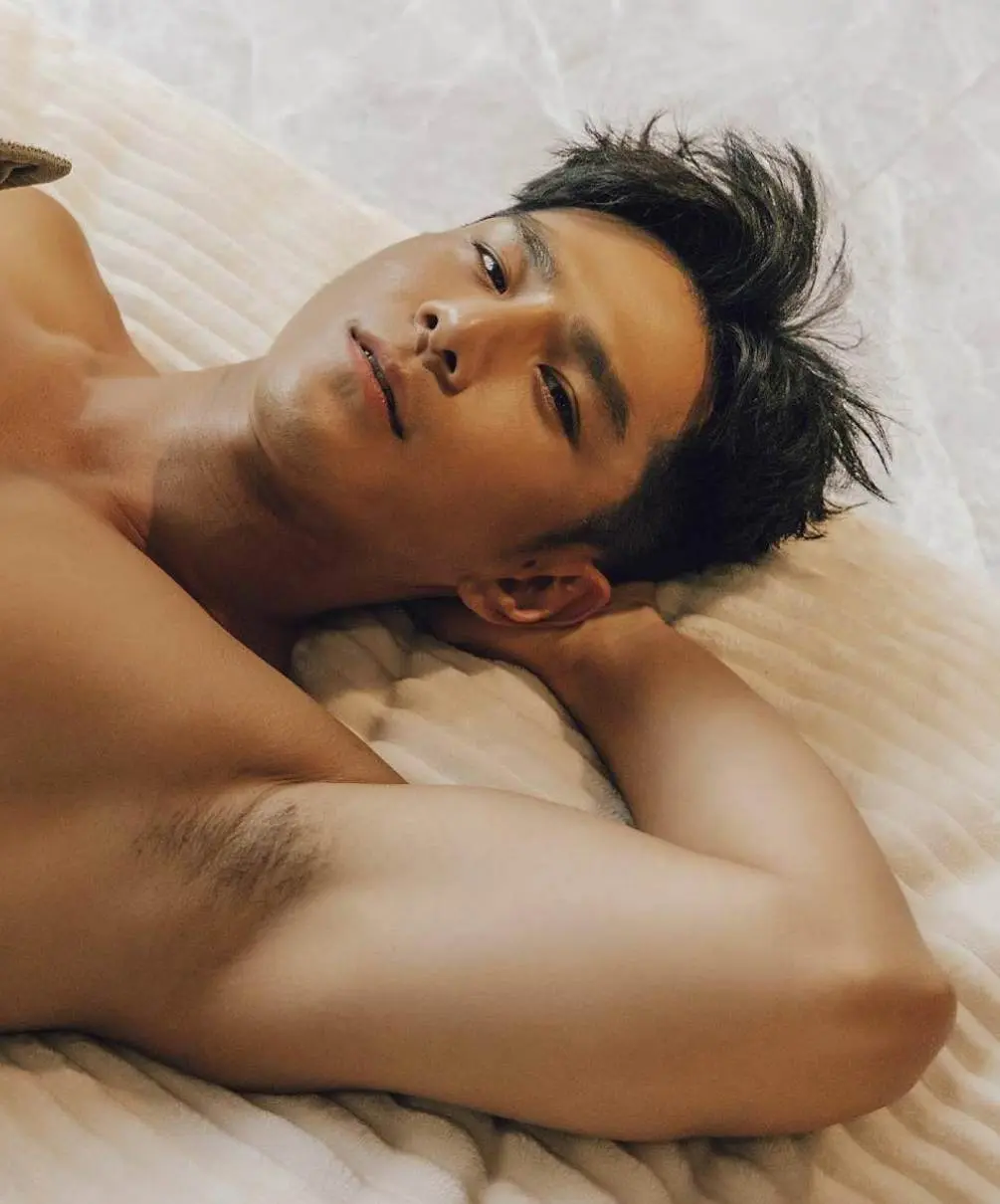 ผู้ชายเต็มร้อยให้เพื่อนจับเข้าซอยรัวๆ
