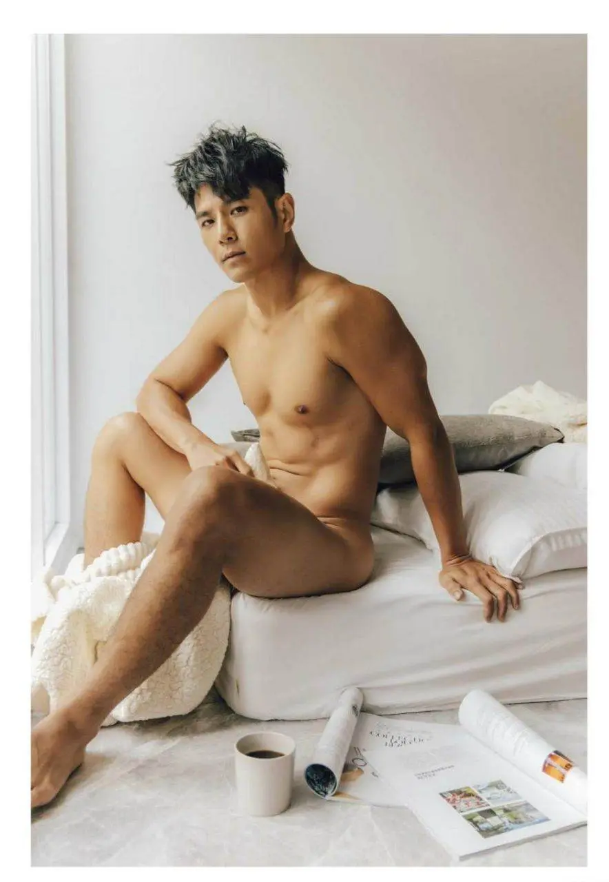 ผู้ชายเต็มร้อยให้เพื่อนจับเข้าซอยรัวๆ