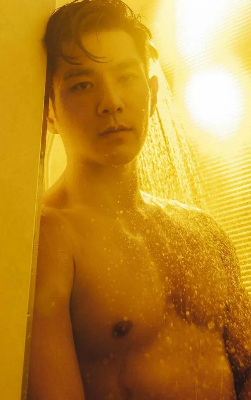 ผู้ชายเต็มร้อยให้เพื่อนจับเข้าซอยรัวๆ