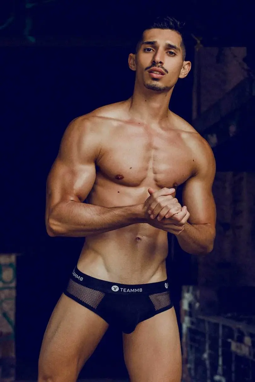 ปลดปล่อย
