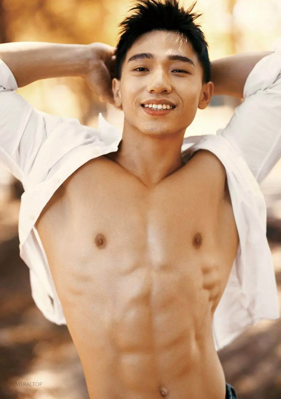 หนุ่มหล่อขึ้นปก 1180.3