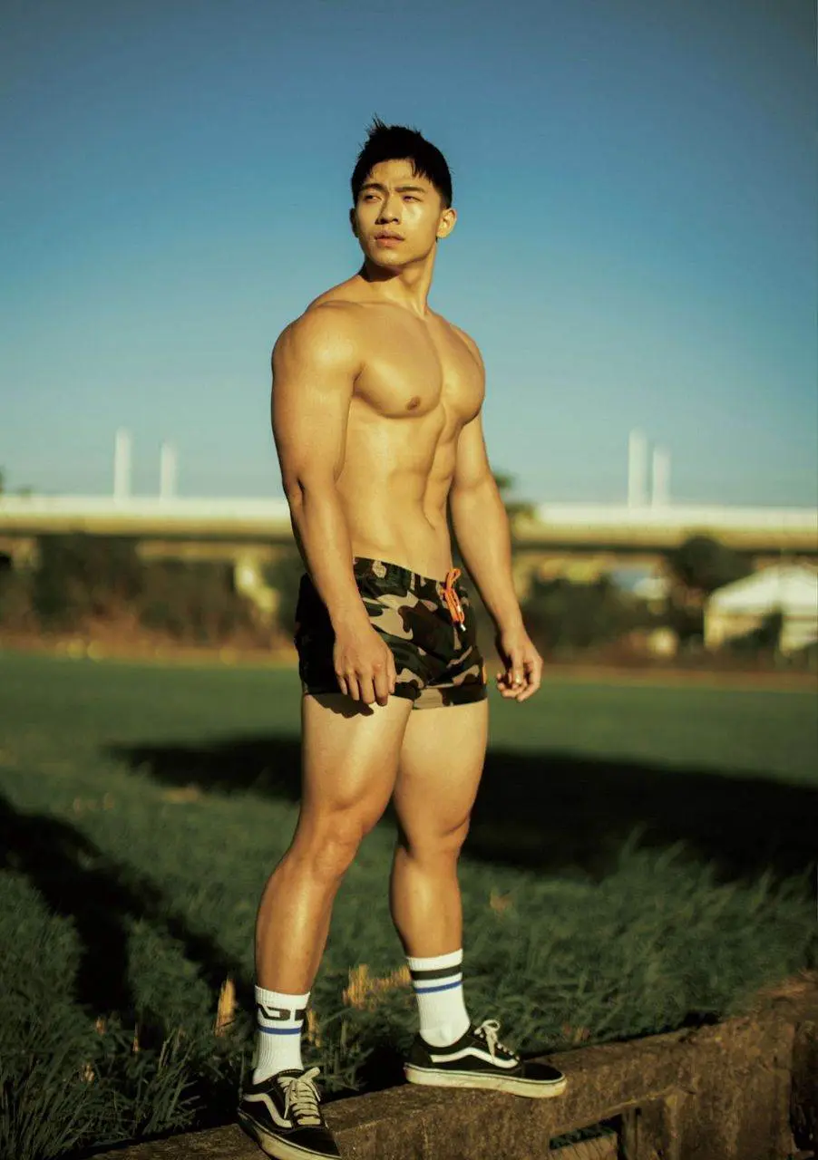 หนุ่มหล่อขึ้นปก 1180.3