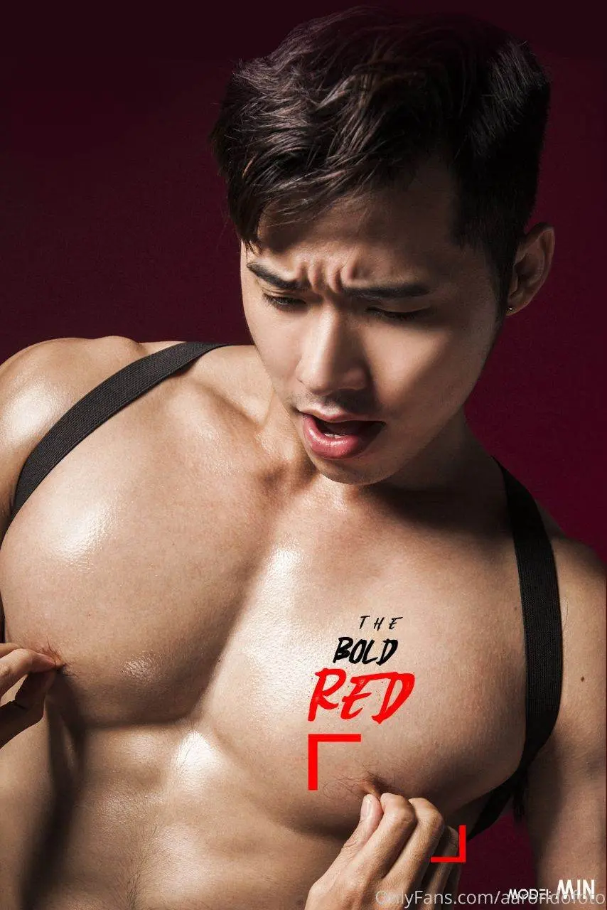 หนุ่มหล่อขึ้นปก 1182.3