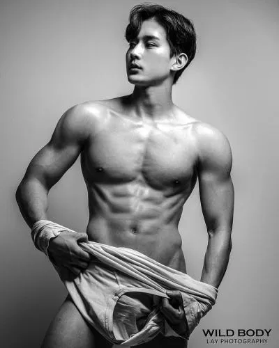 ถอดโชว์เรือนร่าง 2836