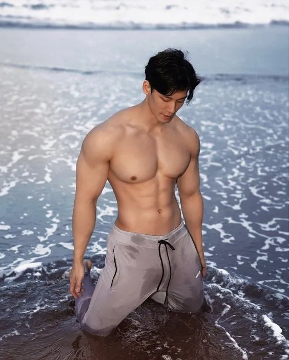 ถอดโชว์เรือนร่าง 2838