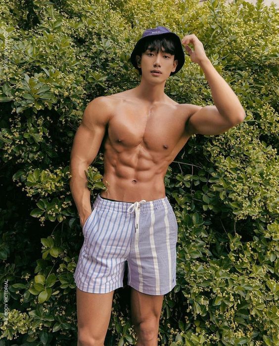 ถอดโชว์เรือนร่าง 2838