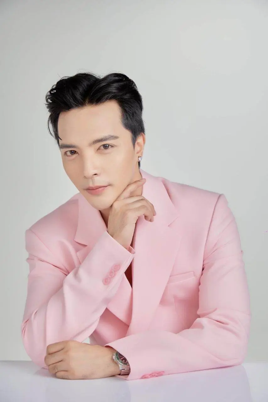 ฮาเล่ย์ บาร์โฮสตัวท็อป