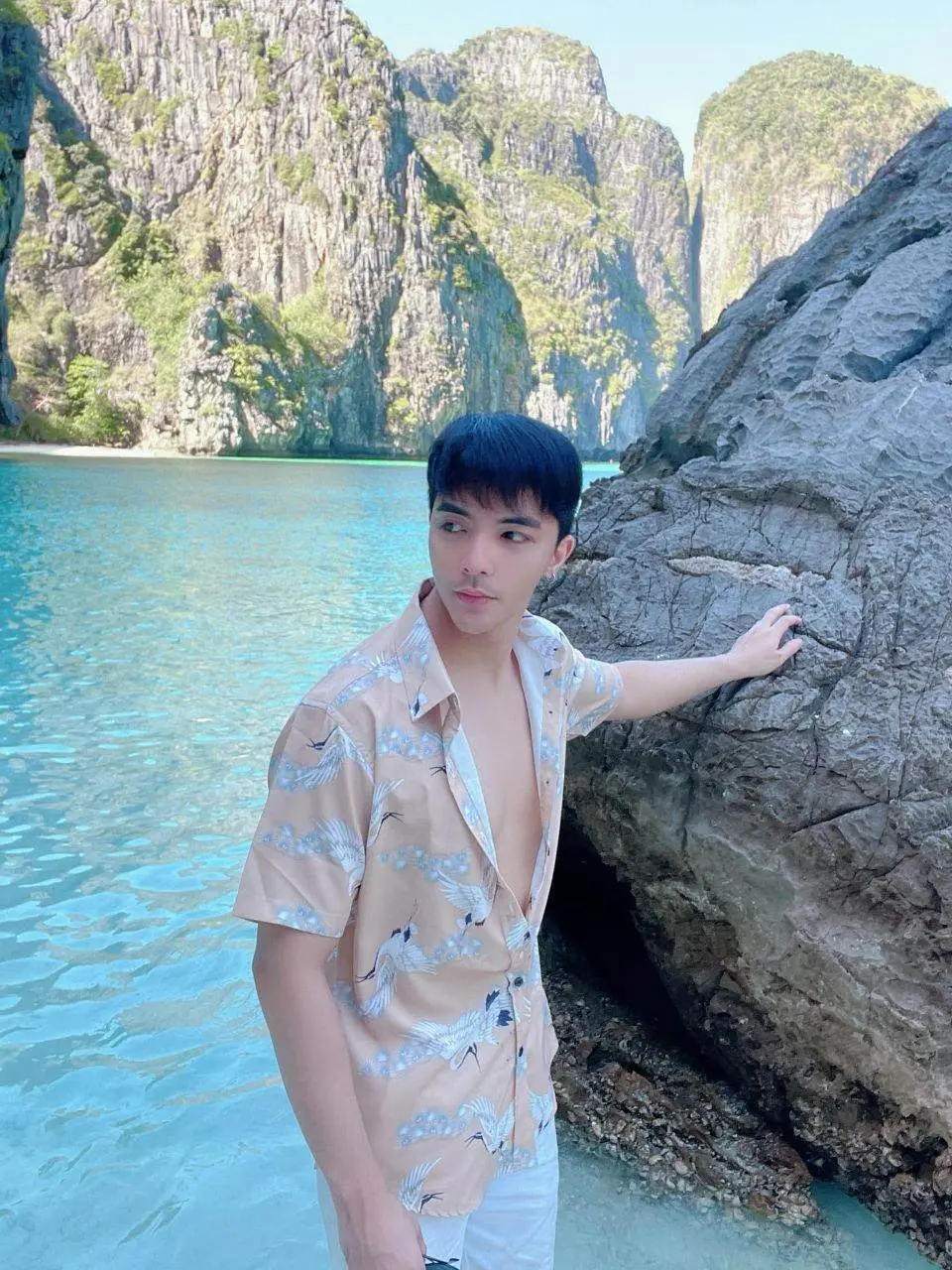 ฮาเล่ย์ บาร์โฮสตัวท็อป