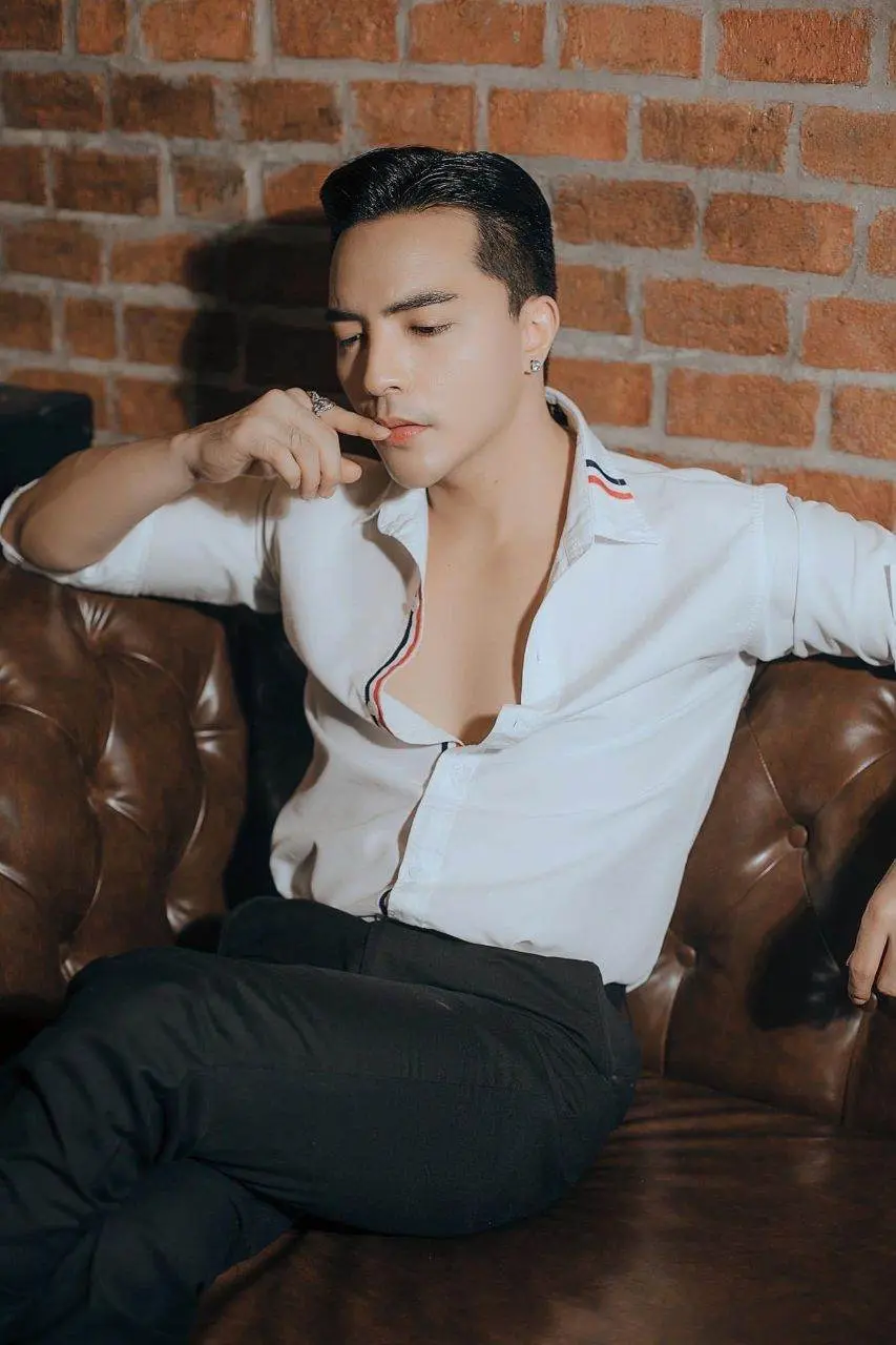 ฮาเล่ย์ บาร์โฮสตัวท็อป