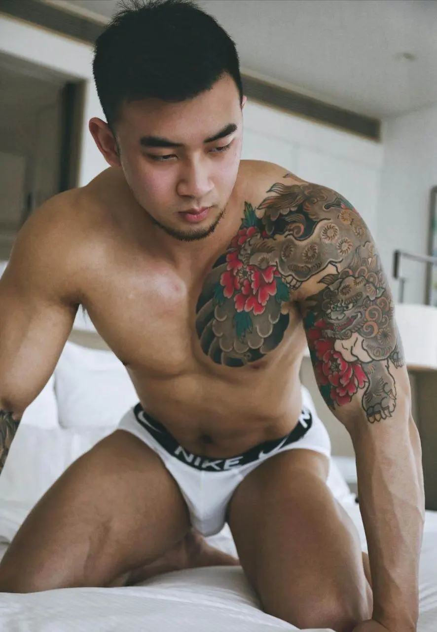 เมียทำงาน ผัวบ้านเพื่อน