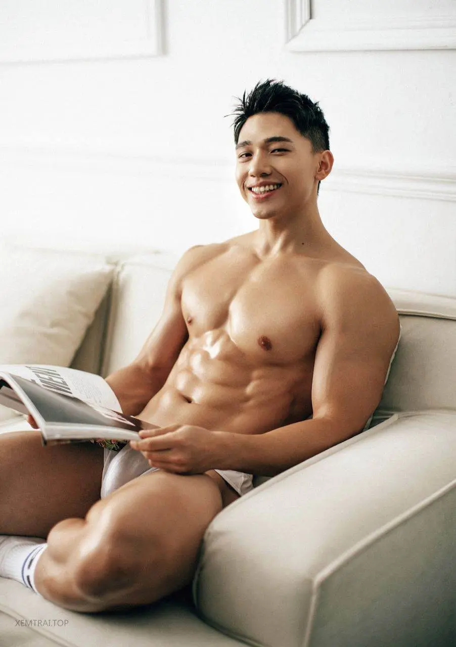 หนุ่มหล่อขึ้นปก 1180.4
