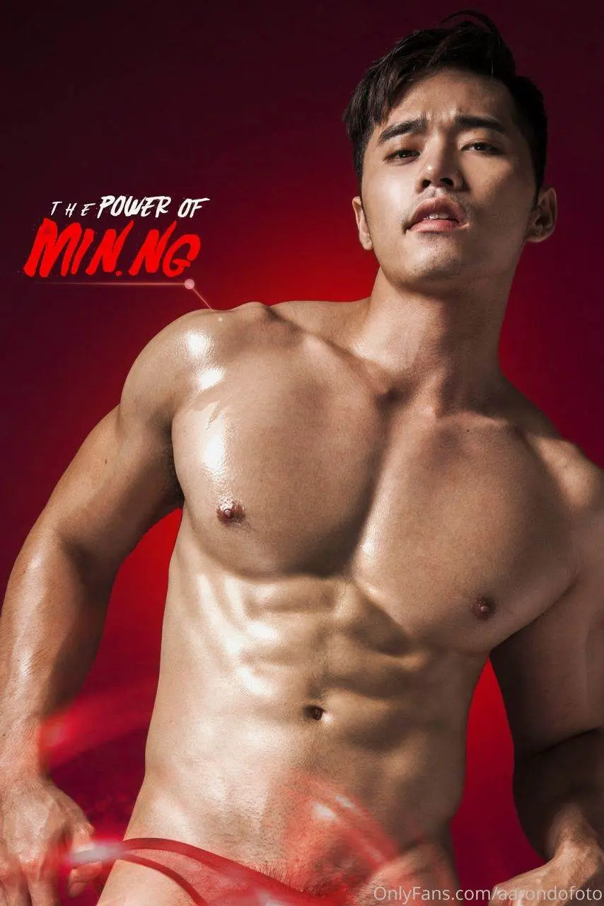 หนุ่มหล่อขึ้นปก 1182.4