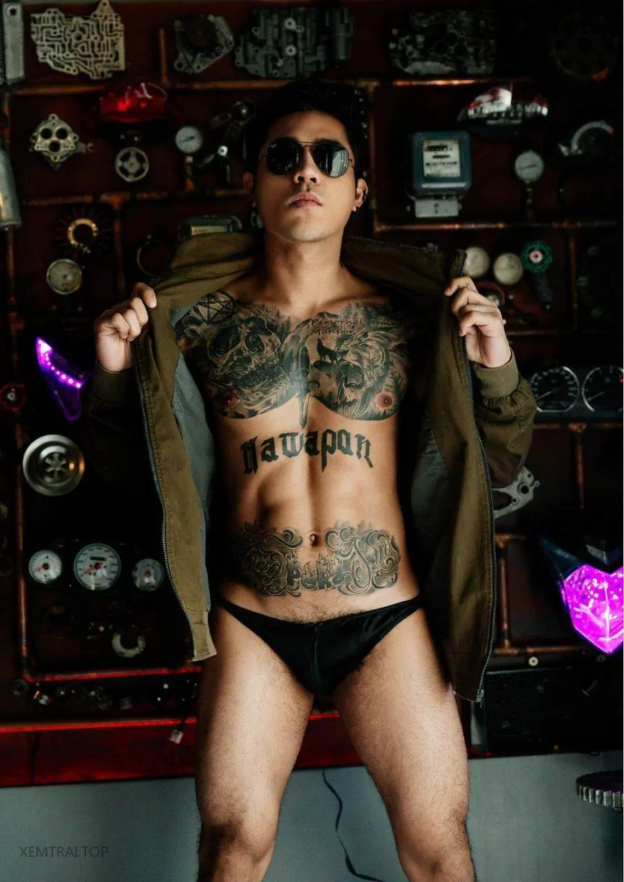 หนุ่มหล่อขึ้นปก 1186.4