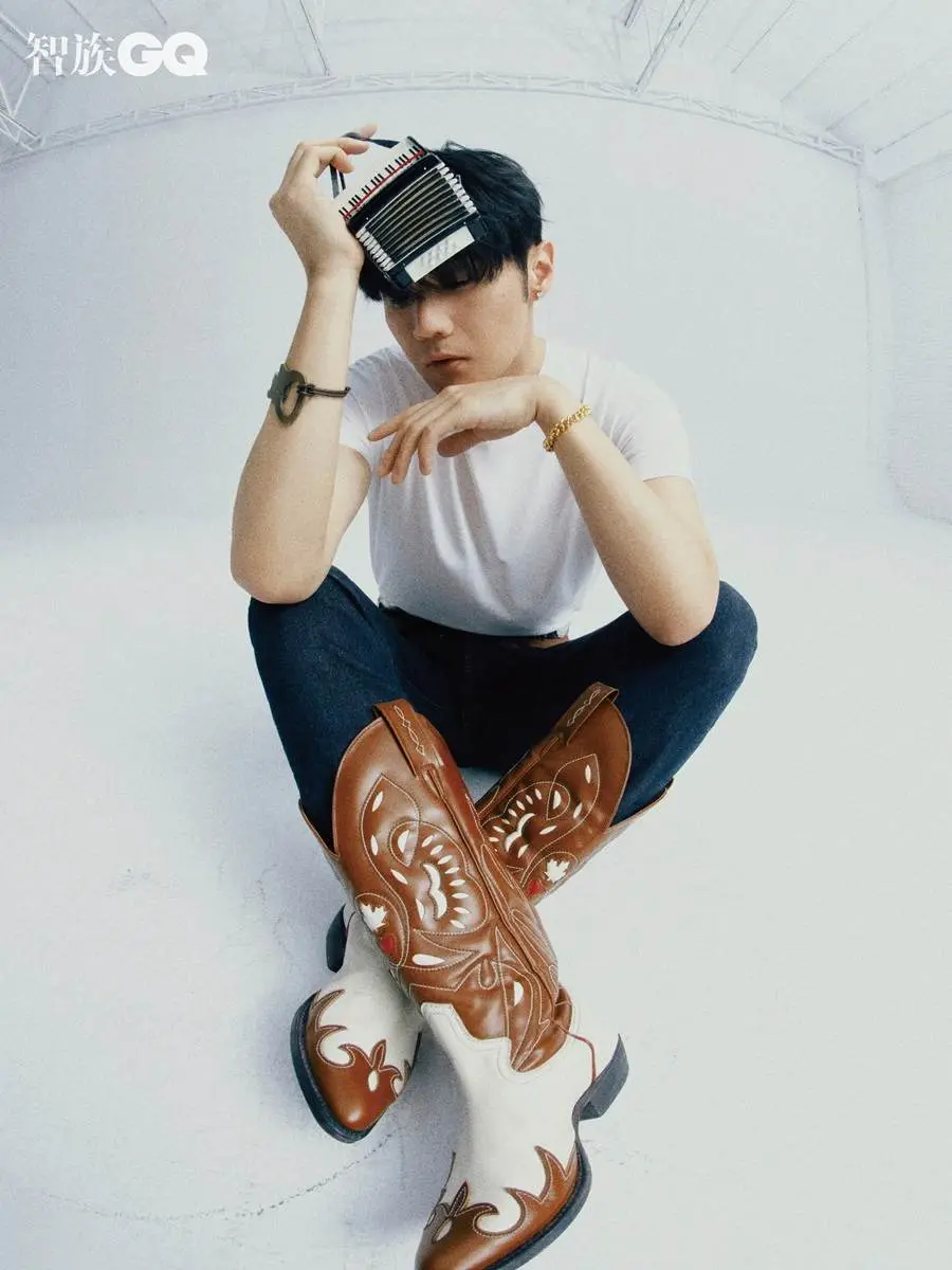 Li Ronghao @ GQ China December 2023