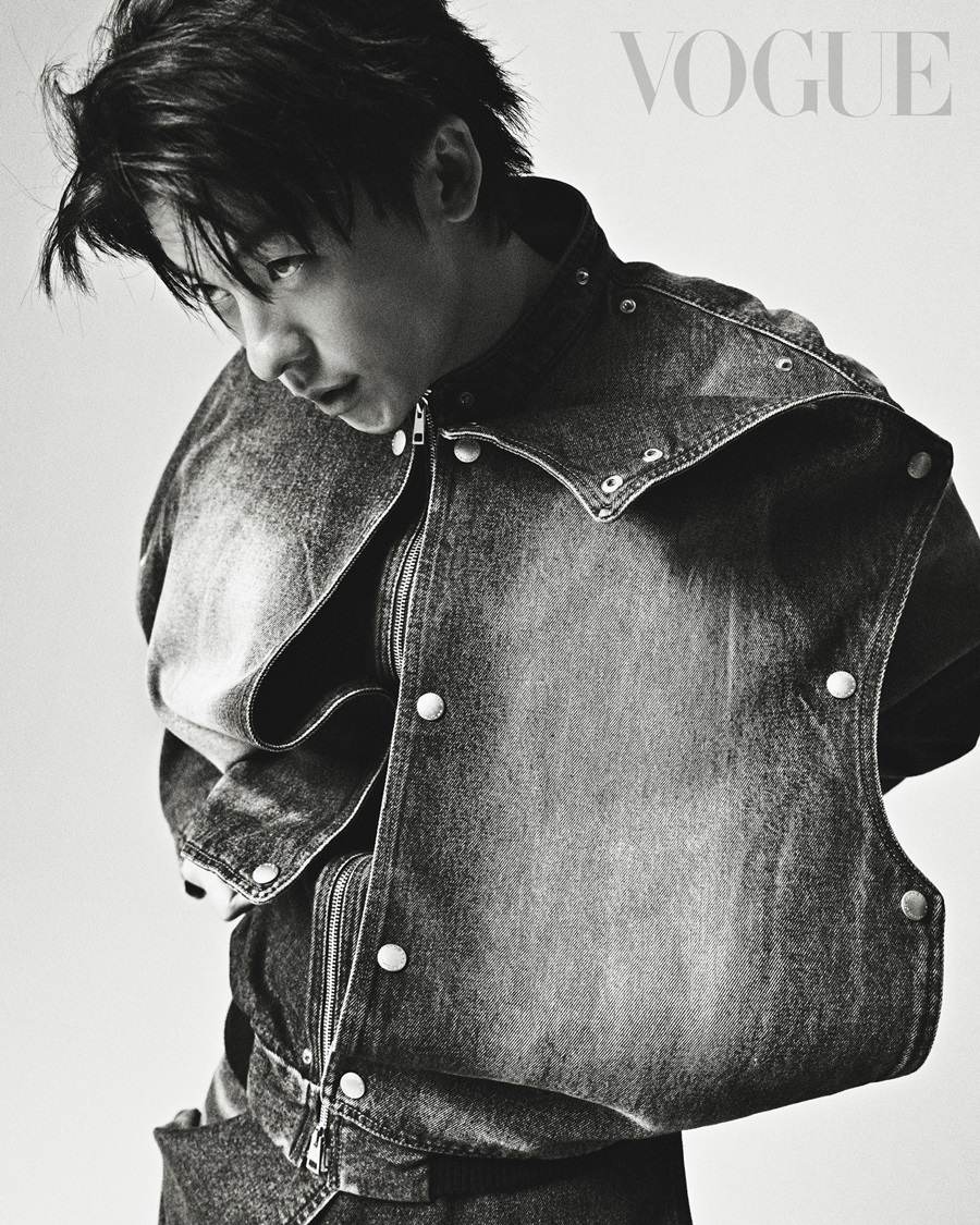 Greg Hsu @ VOGUE Taiwan December 2023