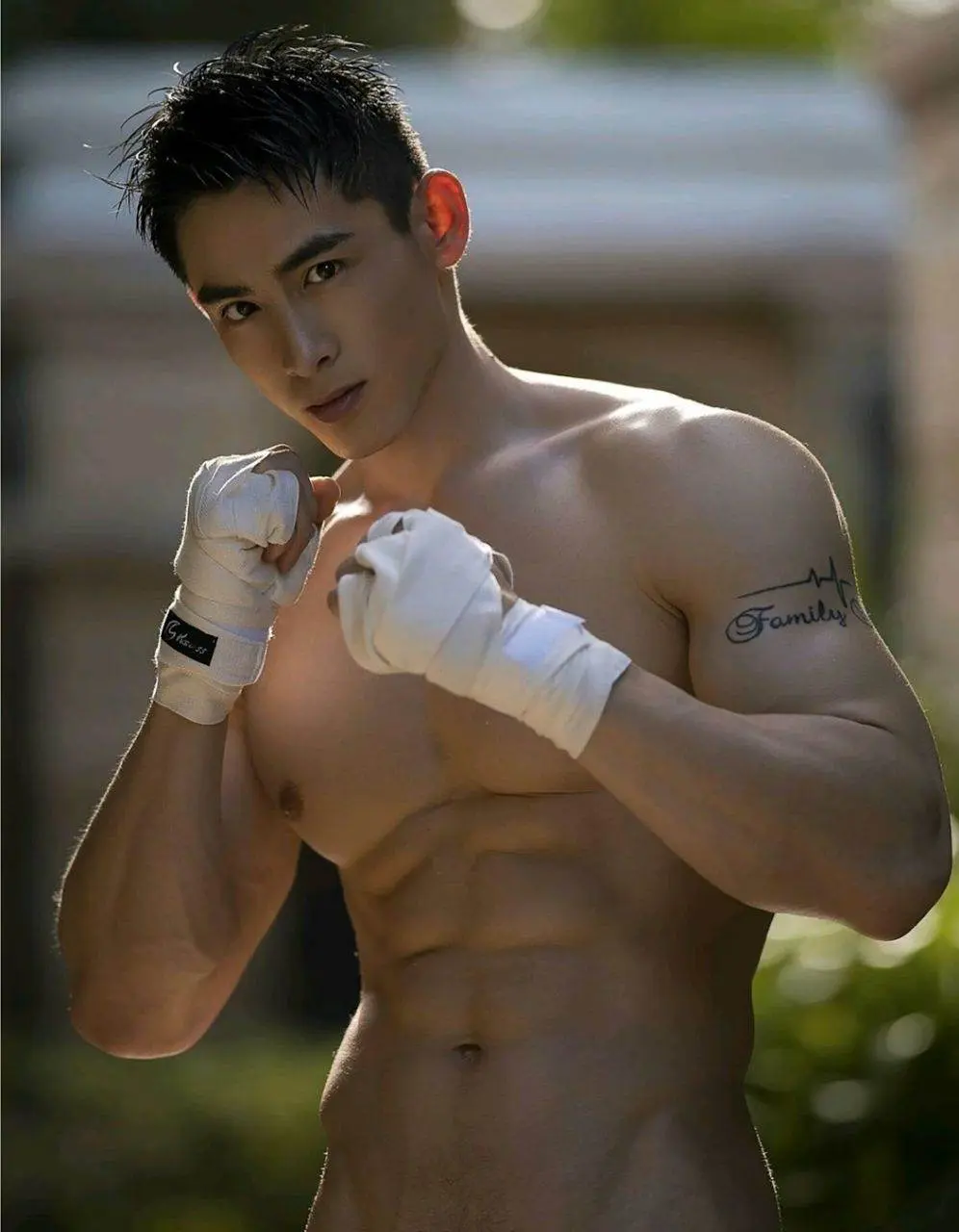 กรุ๊ปแซ่บ