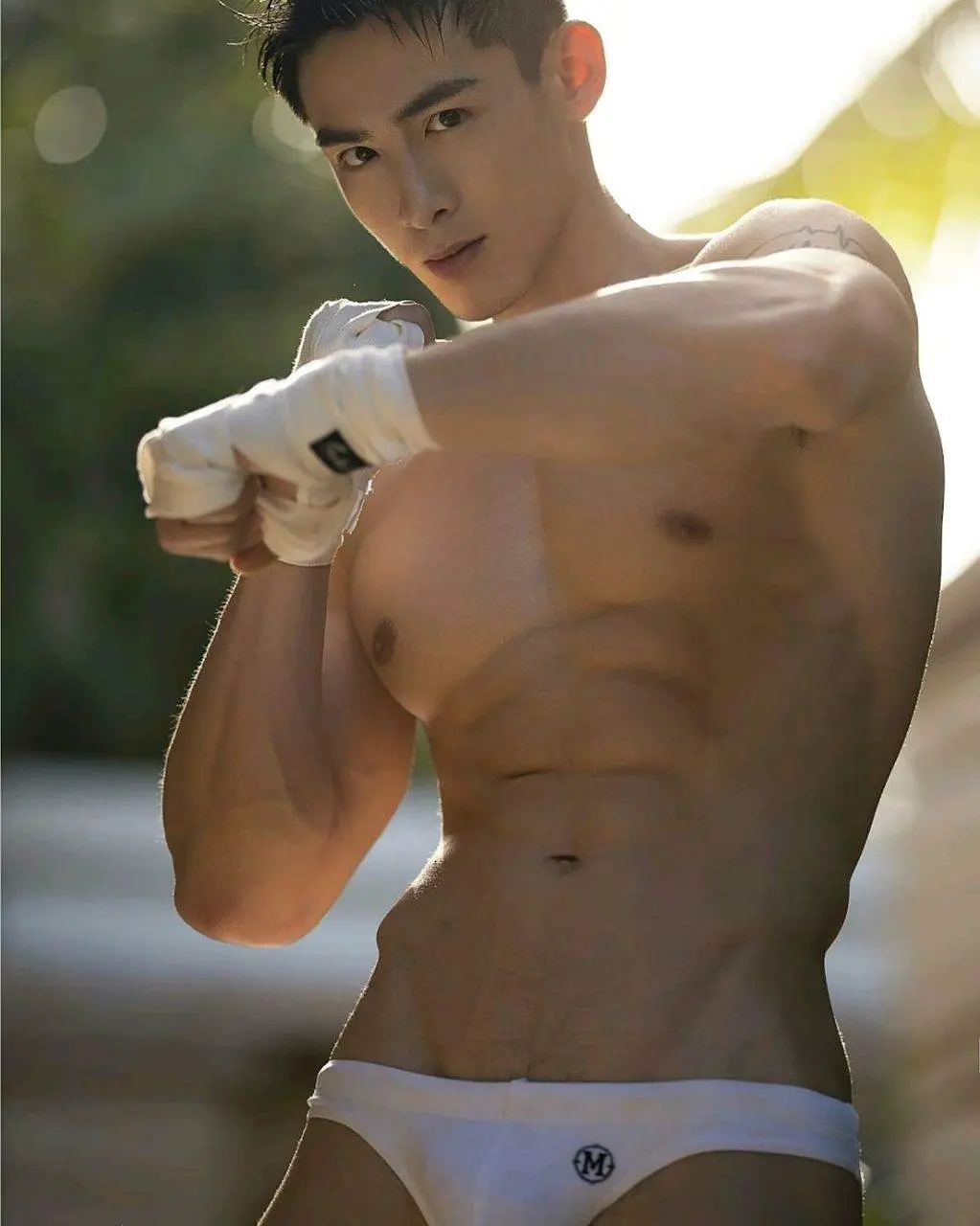 กรุ๊ปแซ่บ