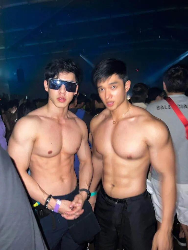 ติดใจหรือโดนใจไม่รู้ แต่มันสู้ตลอดเลยแหละ