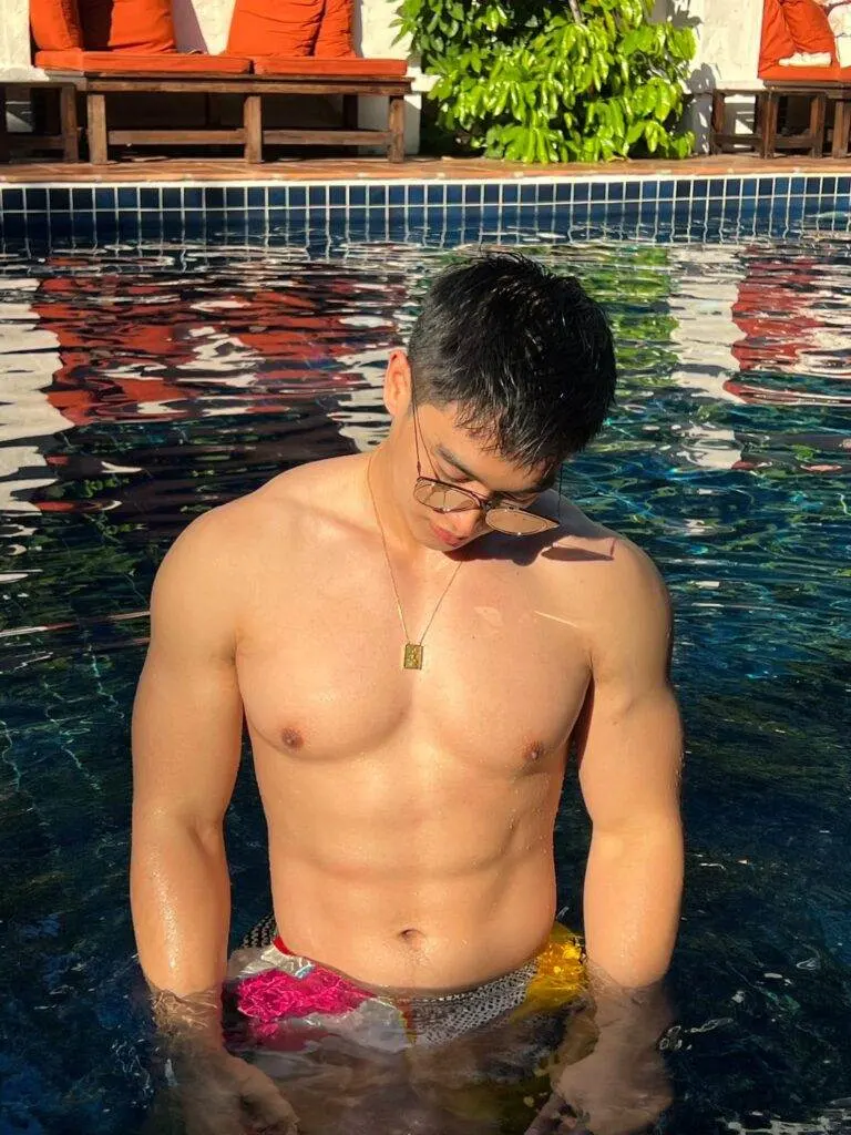 ติดใจหรือโดนใจไม่รู้ แต่มันสู้ตลอดเลยแหละ
