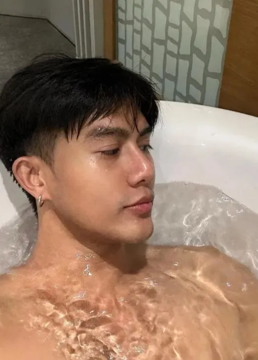 น้ำทะลัก