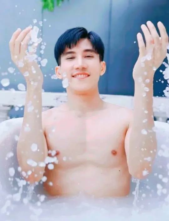 น้ำทะลัก