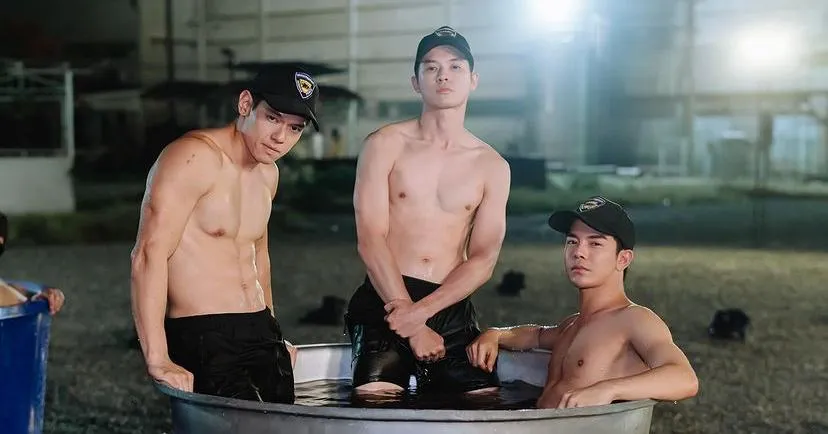 ถอดโชว์เรือนร่าง 2840